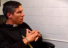 Vú căng nuns nikki & jessica fuck linh mục trong nhà thờ!