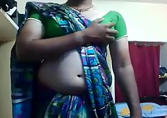 Travesti indianas muito gostosa trazer ela está na frente da câmara