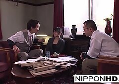 Japans secretaresse Pijpen haar Baas in Kantoor