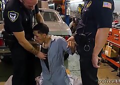 Jongen en agent homo porno video sexy naakt worden gepenetreerd door de politie