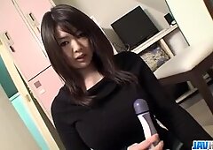 大胸脯？ Aika Sawawatari享有强大的蛮横性交？